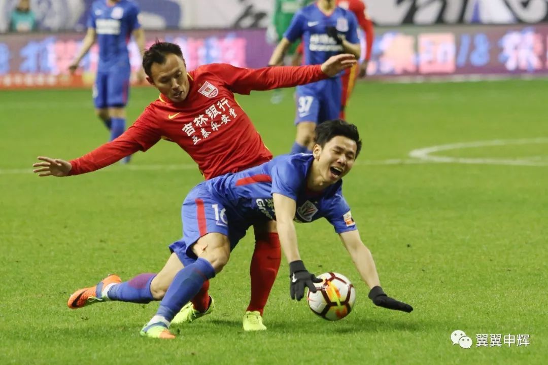 赛地聚焦：中超冲刺阶段热度飙升，克里夫兰骑士遗憾出局，引发热议，赛程密集仍需轮换的简单介绍